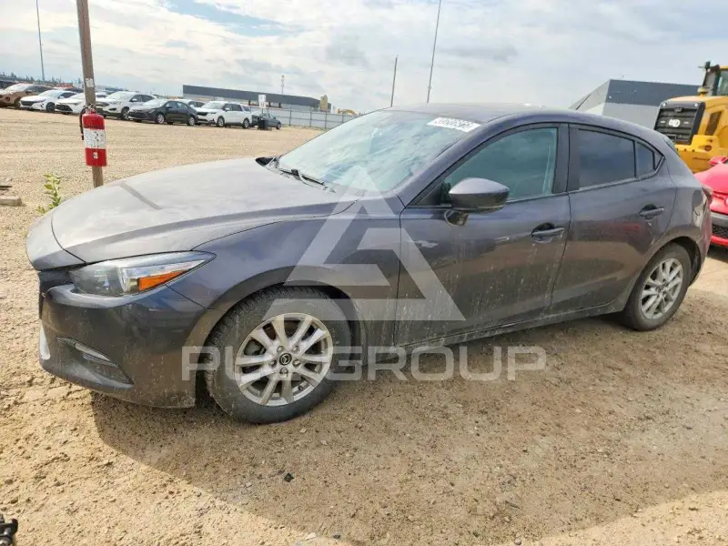 2017 Mazda 3 photo