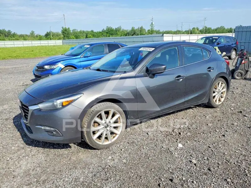 2017 Mazda 3 photo