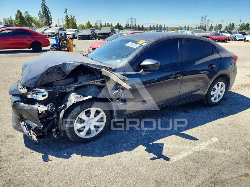 2017 Mazda 3 фото