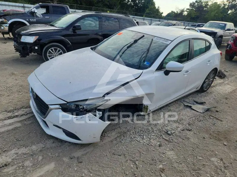 2017 Mazda 3 фото