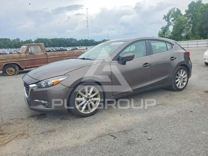2017 Mazda 3 фото