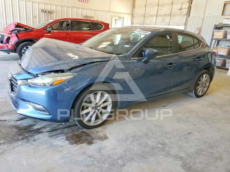 2017 Mazda 3 фото