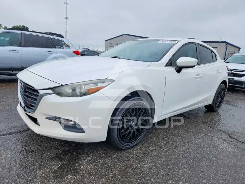2017 Mazda 3 фото