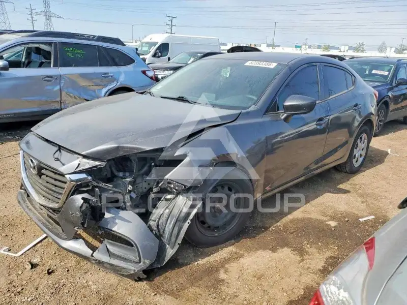 2017 Mazda 3 photo
