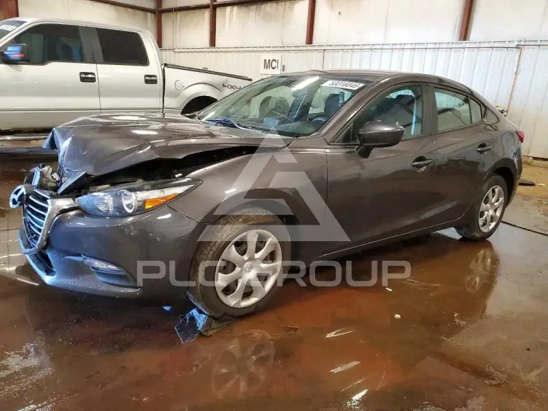 2017 Mazda 3 photo