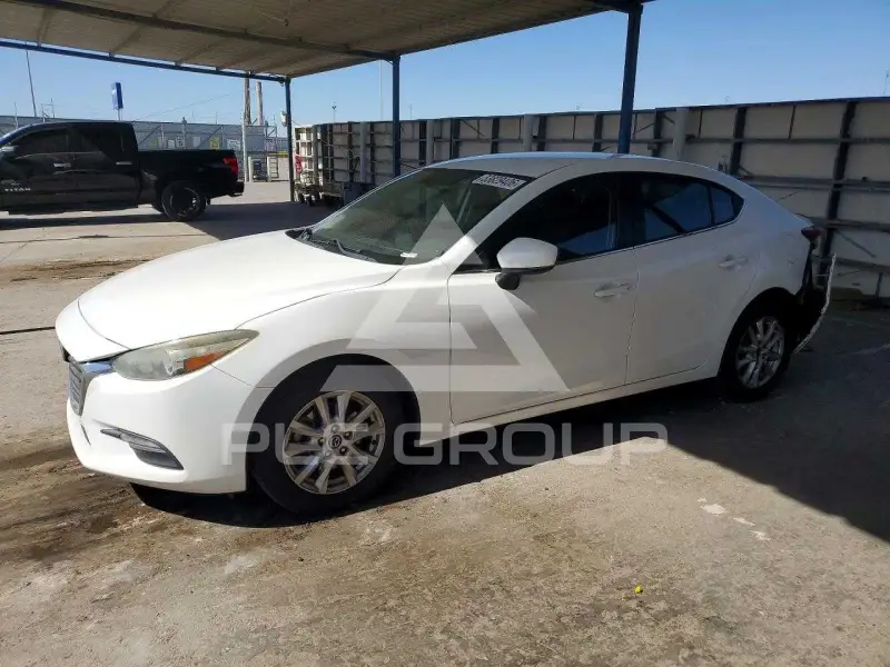 2017 Mazda 3 photo