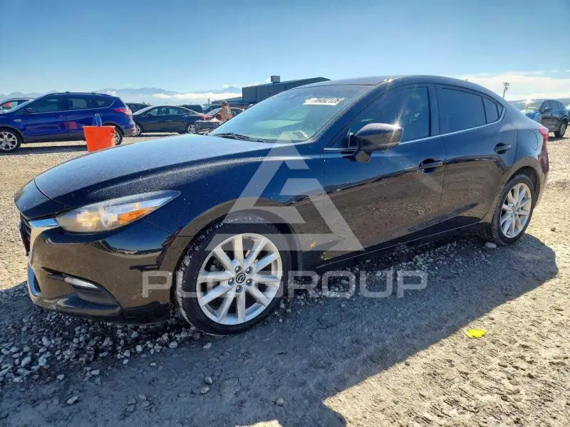 2017 Mazda 3 photo
