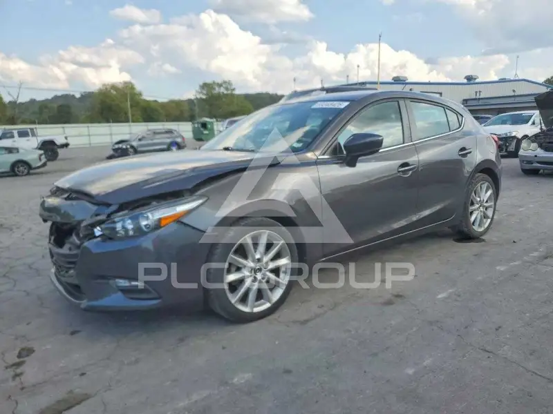 2017 Mazda 3 фото