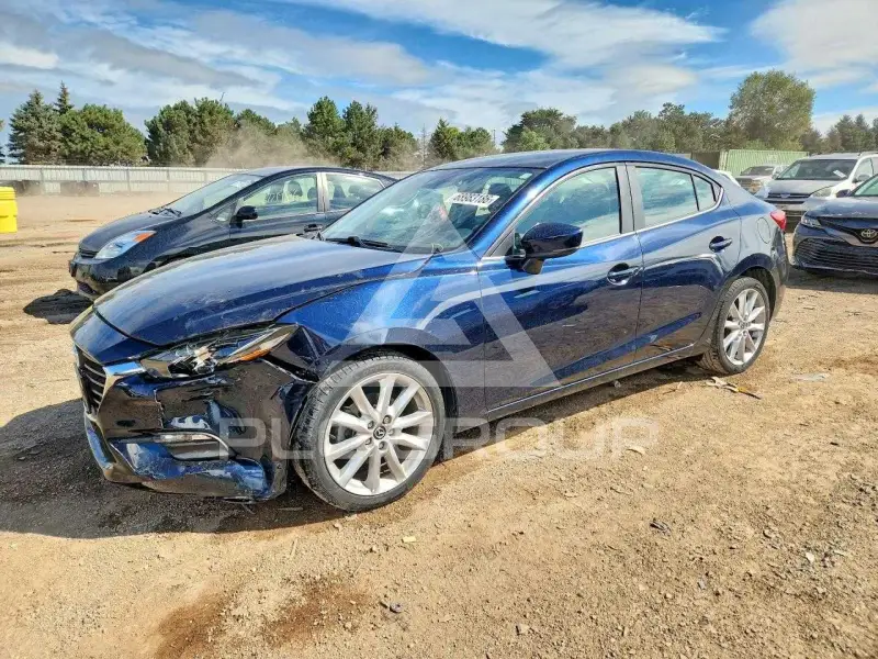 2017 Mazda 3 фото