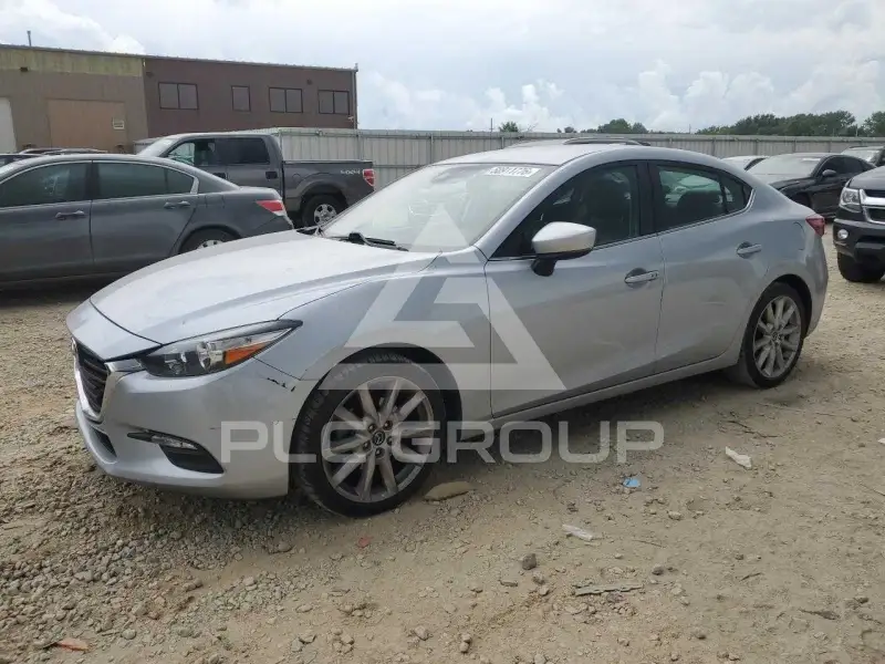 2017 Mazda 3 фото
