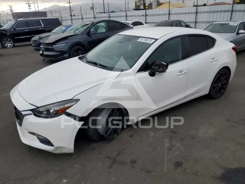 2017 Mazda 3 фото