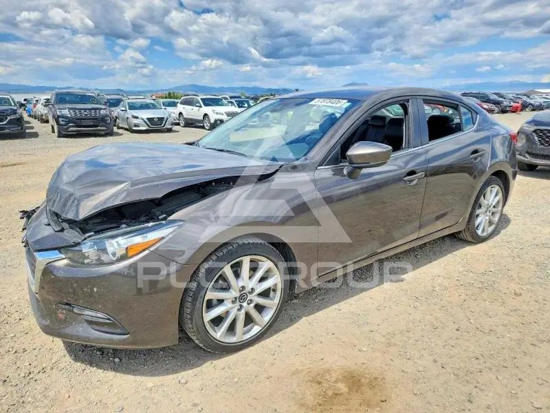 2017 Mazda 3 photo