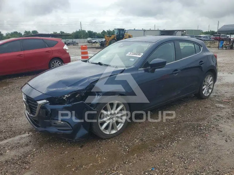 2017 Mazda 3 фото