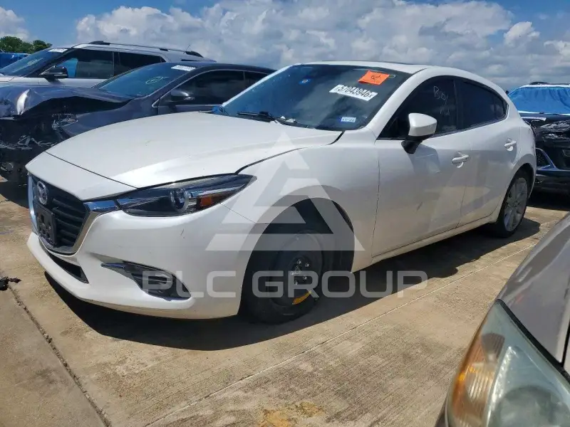 2017 Mazda 3 фото