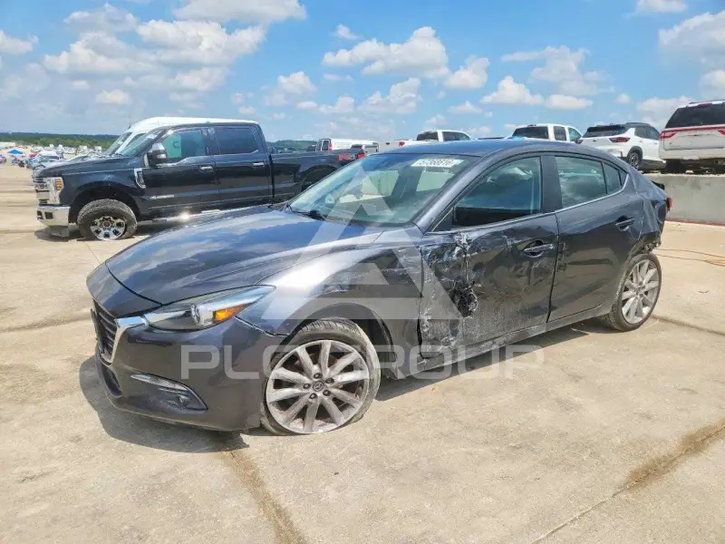 2017 Mazda 3 фото