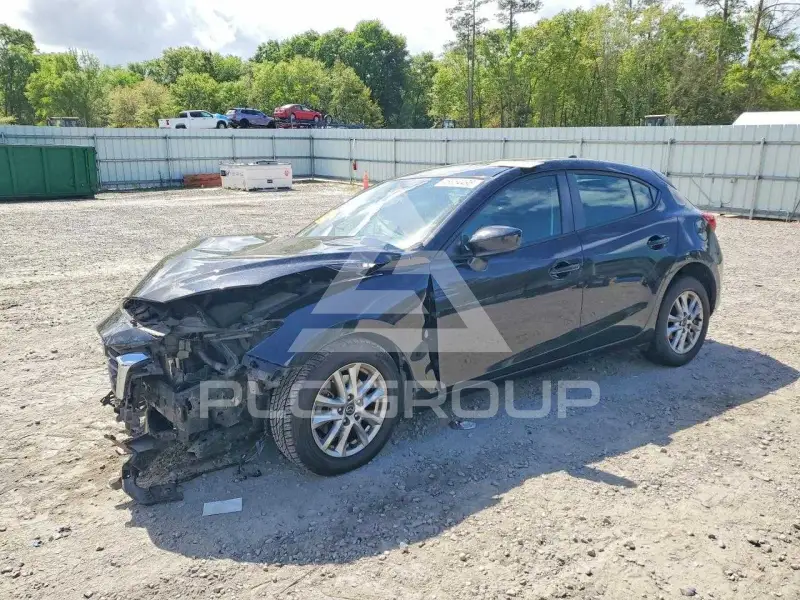 2017 Mazda 3 фото