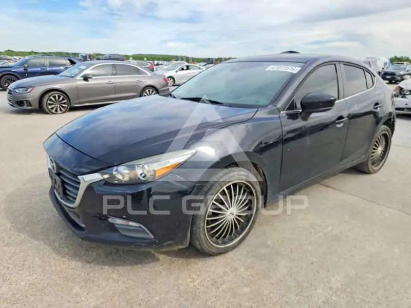 2017 Mazda 3 photo