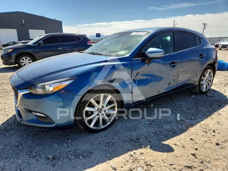 2017 Mazda 3 фото