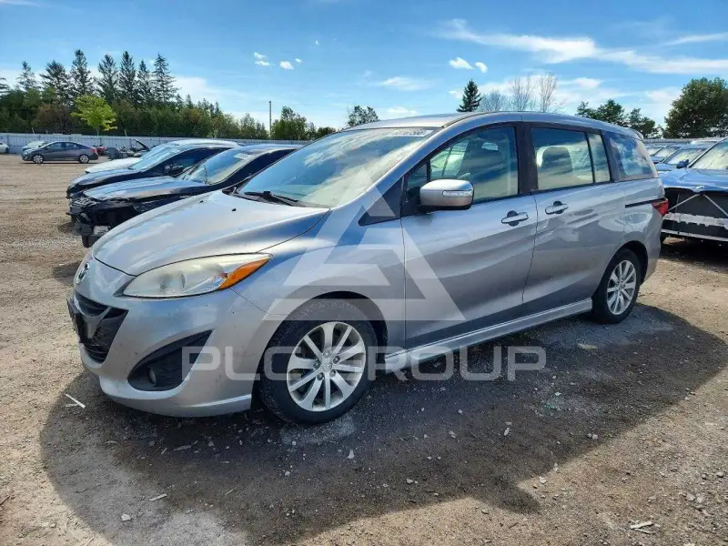 2017 Mazda 5 photo
