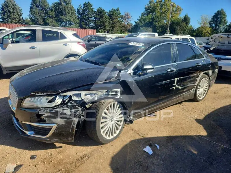 2017 Lincoln MKZ photo