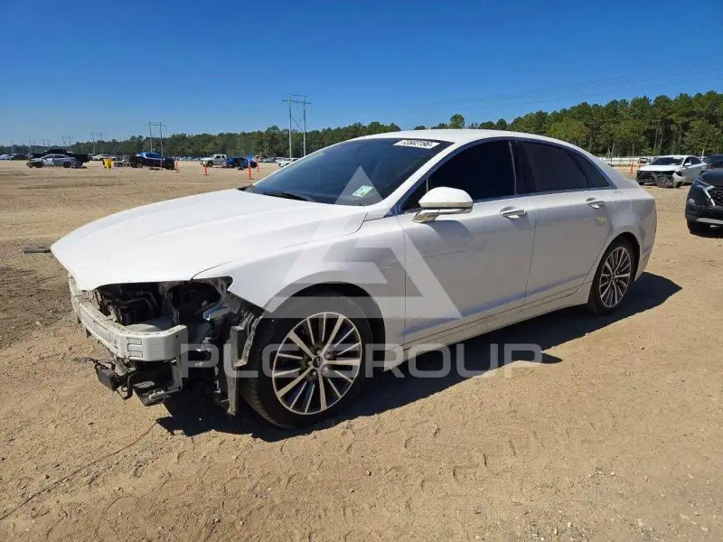 2017 Lincoln MKZ photo