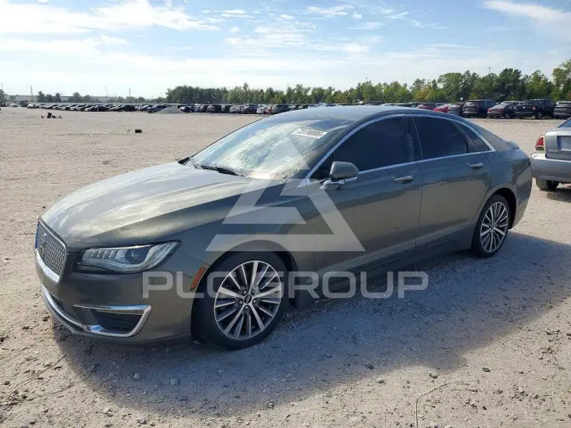 2017 Lincoln MKZ photo