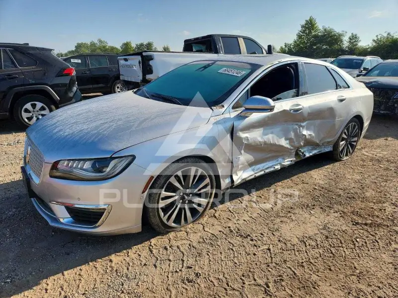 2017 Lincoln MKZ photo