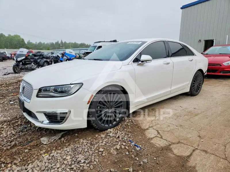 2017 Lincoln MKZ photo