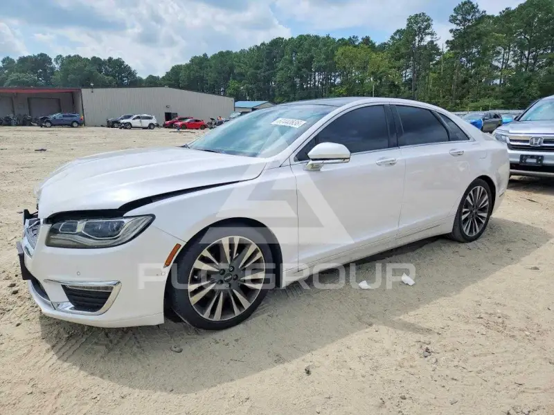 2017 Lincoln MKZ photo