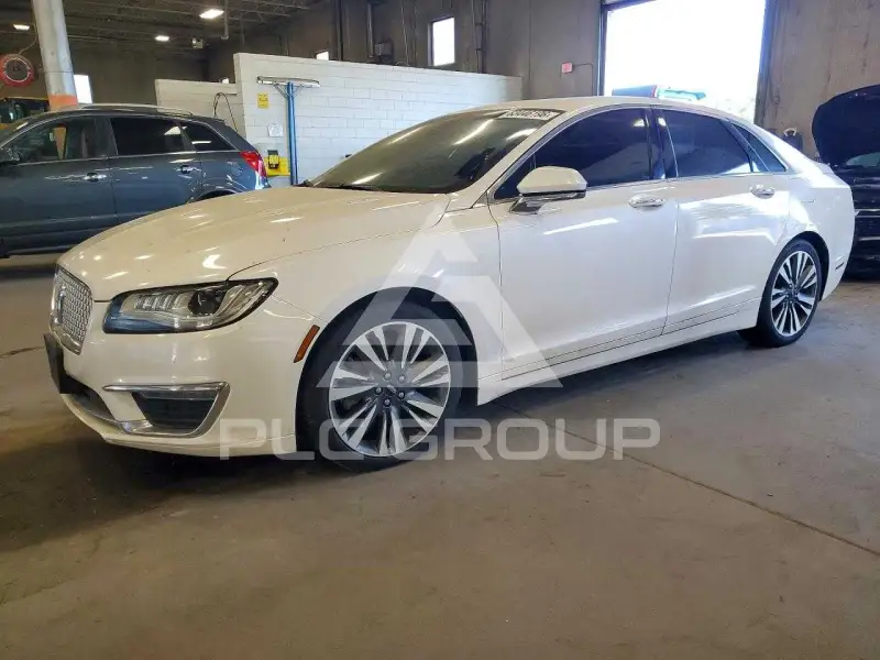 2017 Lincoln MKZ photo
