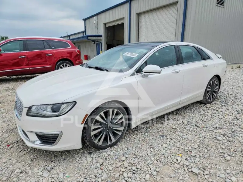 2017 Lincoln MKZ photo