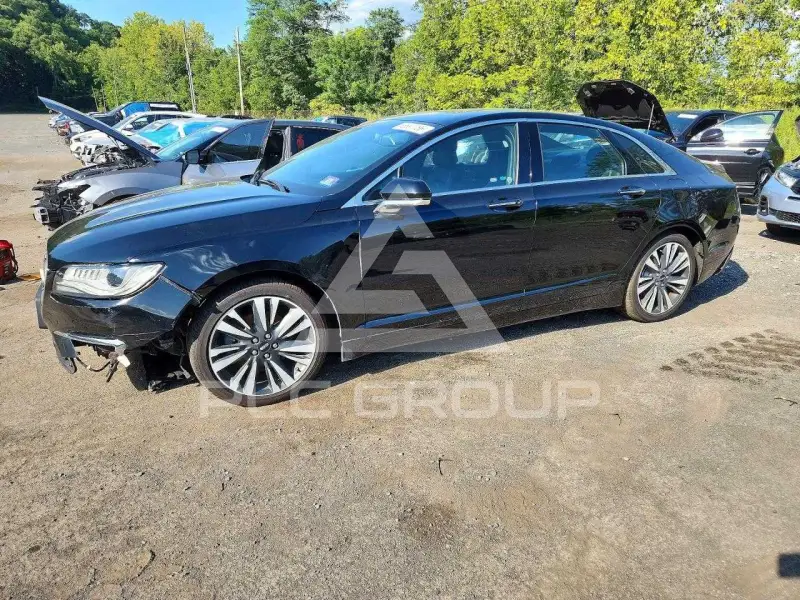 2017 Lincoln MKZ photo