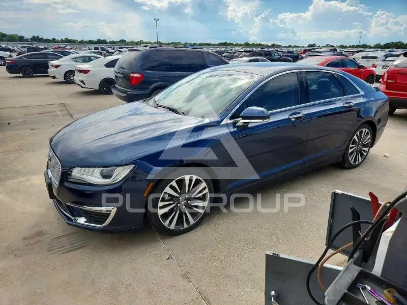 2017 Lincoln MKZ photo