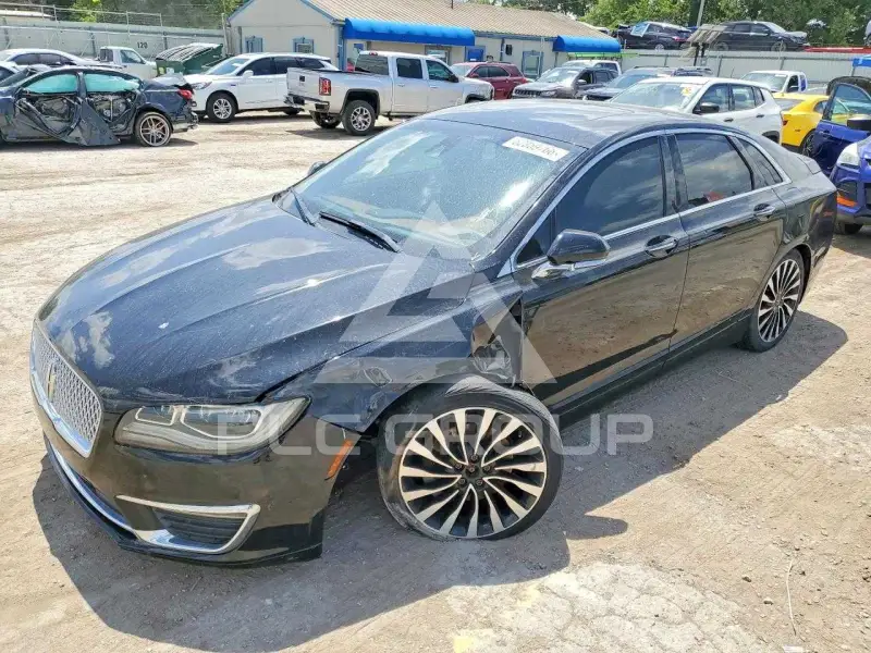 2017 Lincoln MKZ photo