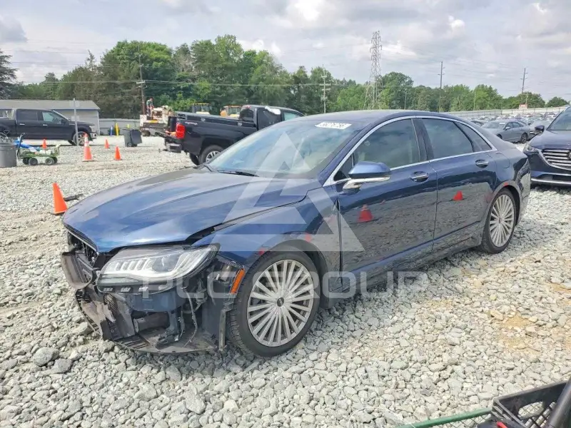 2017 Lincoln MKZ photo