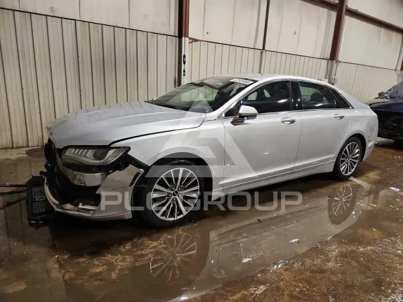 2017 Lincoln MKZ photo