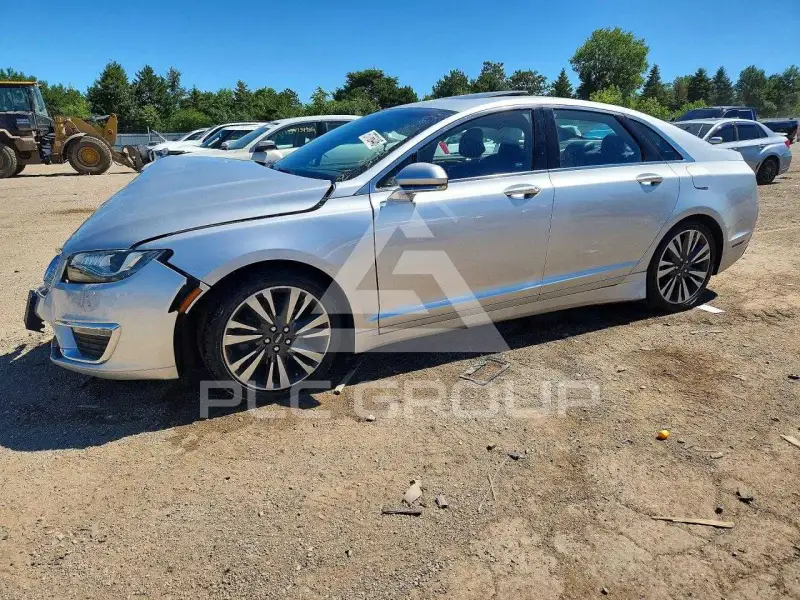 2017 Lincoln MKZ photo