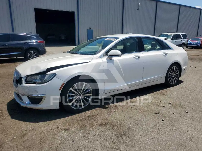 2017 Lincoln MKZ photo