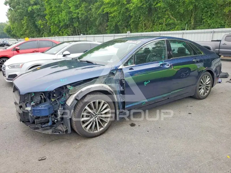 2017 Lincoln MKZ photo