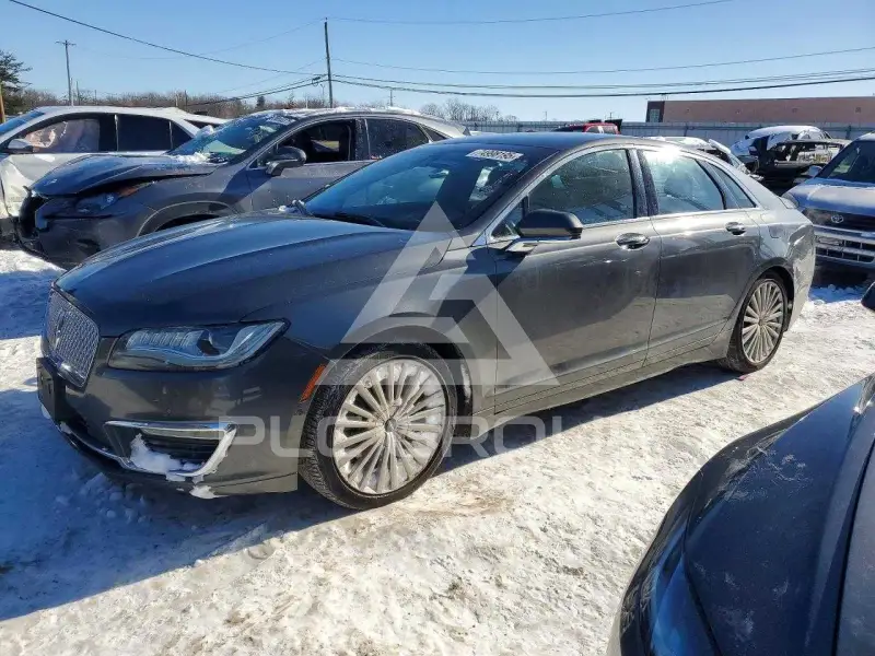2017 Lincoln MKZ photo