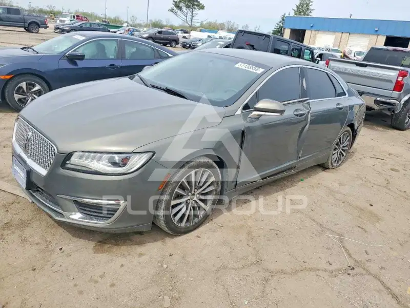 2017 Lincoln MKZ photo