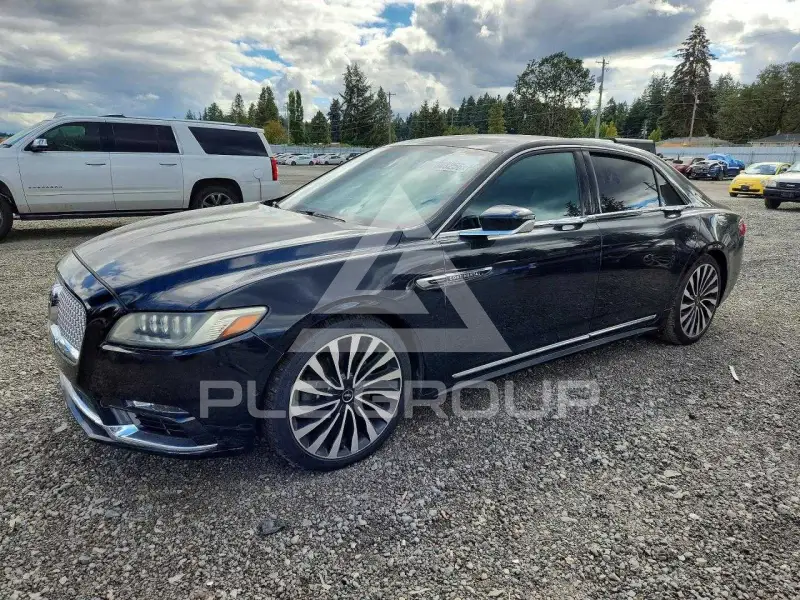 2017 Lincoln Continental photo