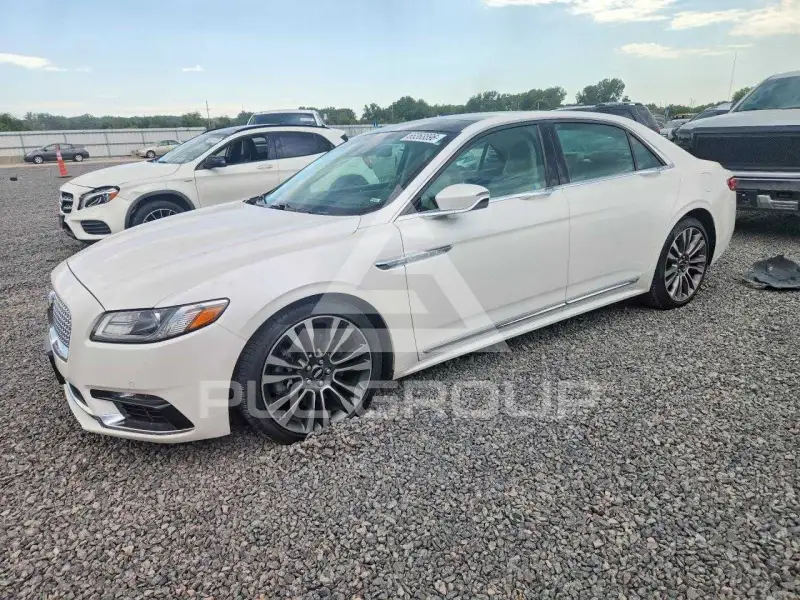 2017 Lincoln Continental фото