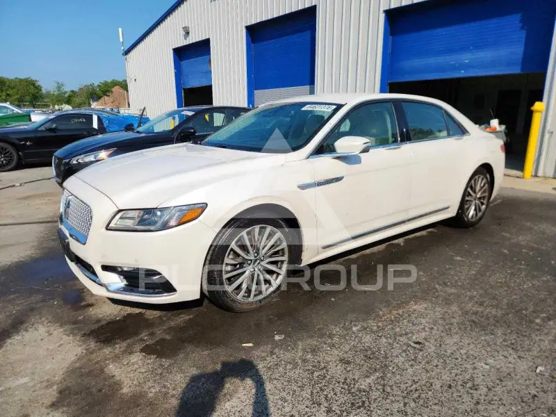 2017 Lincoln Continental фото