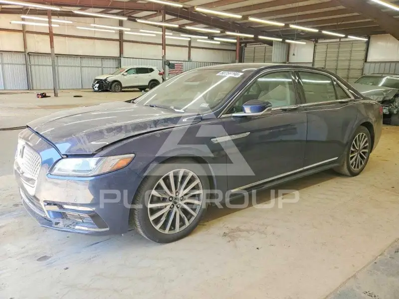 2017 Lincoln Continental photo