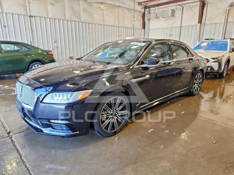 2017 Lincoln Continental photo