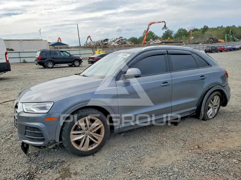 2017 Audi Q3 фото