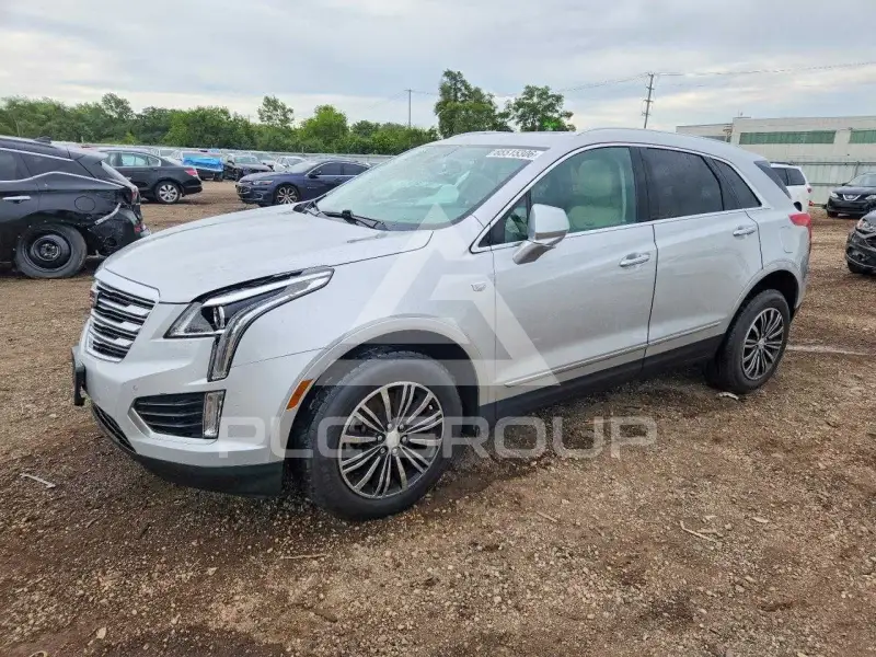 2017 Cadillac XT5 photo