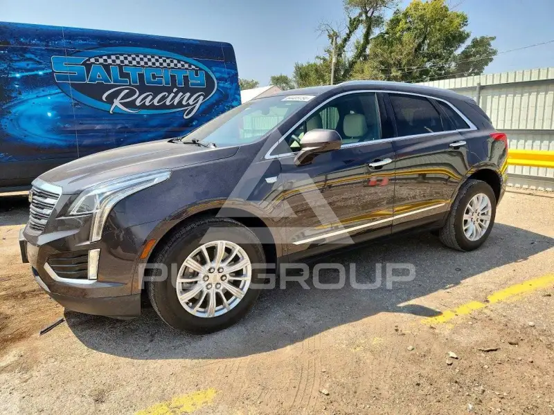 2017 Cadillac XT5 photo