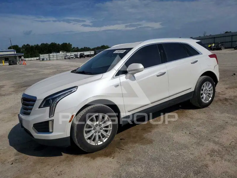 2017 Cadillac XT5 photo